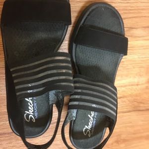 Mesh stretch sketchers wedge sandal foam heel